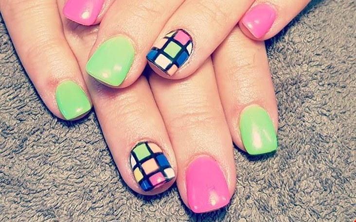 Misschien moet ik het maar gewoon bij Rubix nail art laten... Misschien moet ik het maar gewoon bij Rubix nail art laten...