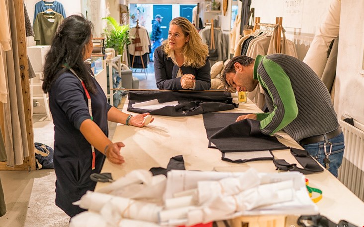 Aan het werk! Aan het werk!