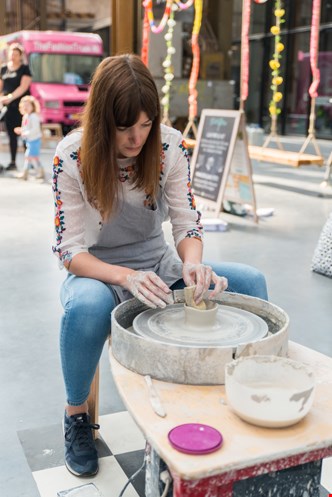 BAM keramiek (ga pottenbakken, leuk!) BAM keramiek (ga pottenbakken, leuk!)