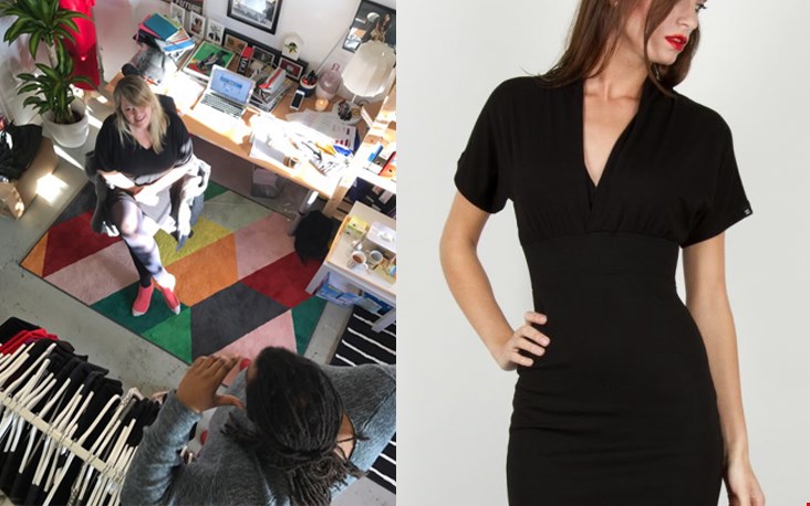 Valentine en Gersom aan het werk. Rechts: jurkje Louise Valentine en Gersom aan het werk. Rechts: jurkje Louise