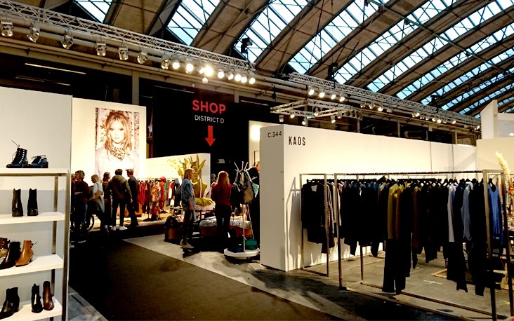 Modefabriek: héél veel mode en accessoires, verdeeld over verschillende districten Modefabriek: héél veel mode en accessoires, verdeeld over verschillende districten