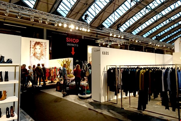 Modefabriek: héél veel mode en accessoires, verdeeld over verschillende districten Modefabriek: héél veel mode en accessoires, verdeeld over verschillende districten