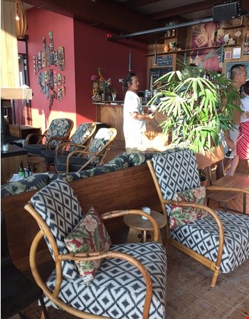 Lekker tropisch sfeertje bij Aloha beach Lekker tropisch sfeertje bij Aloha beach