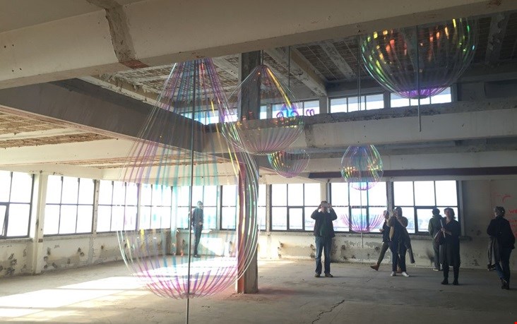 Mooi: Reflecting Holon Mooi: Reflecting Holon