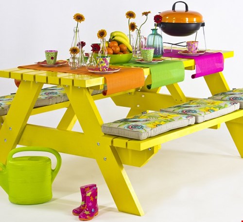 Opvallend! Mijn oog viel op deze tafel waardoor ik meteen de webshop bezocht Opvallend! Mijn oog viel op deze tafel waardoor ik meteen de webshop bezocht