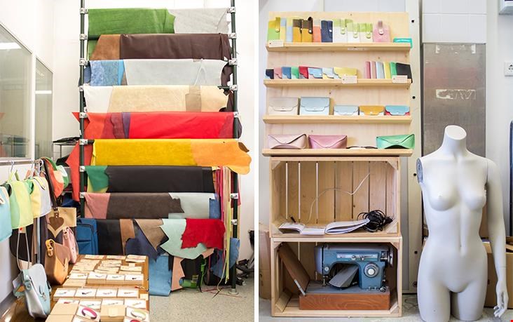 De enorme lappen leer en uitgestalde accessoires De enorme lappen leer en uitgestalde accessoires