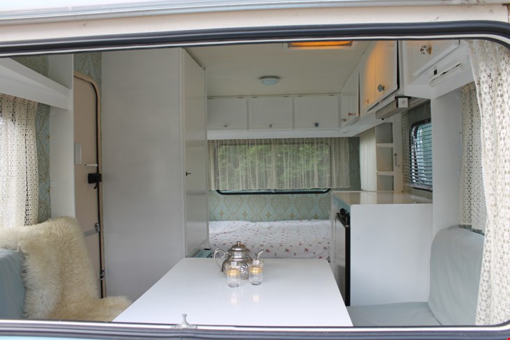 Zet je huisje op wielen neer waar je maar wilt... Zet je huisje op wielen neer waar je maar wilt...