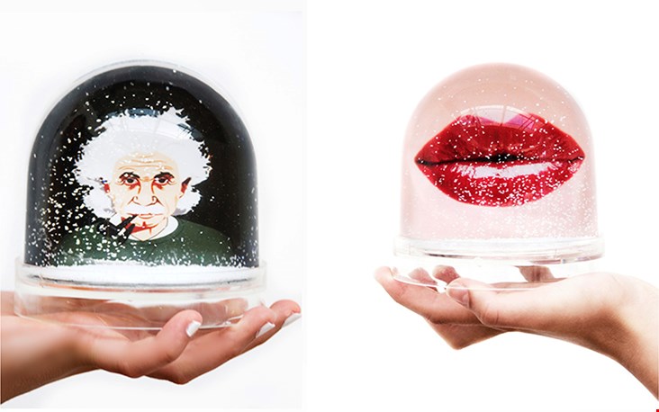 De snowglobes van Shake-it-baby.com zijn van een geweldig XL formaat! De snowglobes van Shake-it-baby.com zijn van een geweldig XL formaat!